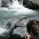 Laurent Rebena calligraphie creation performance riviere decoration exterieure landart
